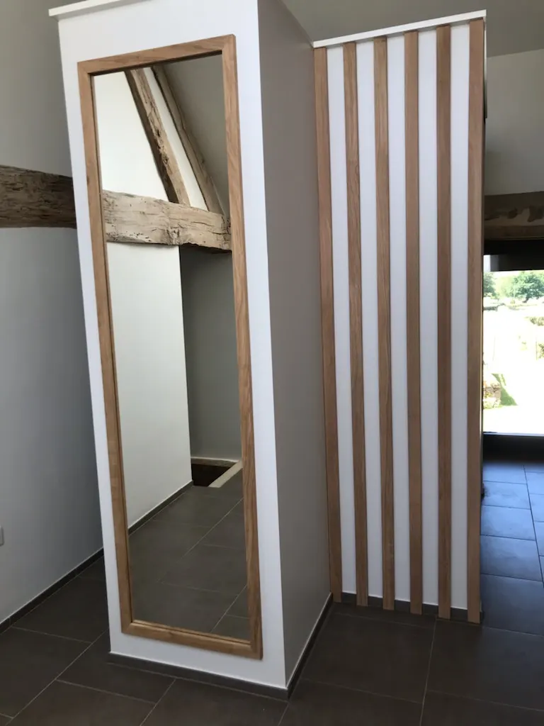 Miroir en chêne et tasseaux